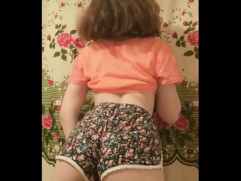 ❤️ Seksīga jauna skaistule izģērbjas no šortiem kamerā ❤ Super porno pie lv.assistentai.ru ❌️